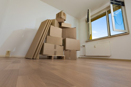 Flexible local van moving support in Woodgreen for a final delivery