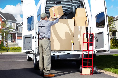 House removals support for flats and terraces in Wood Green